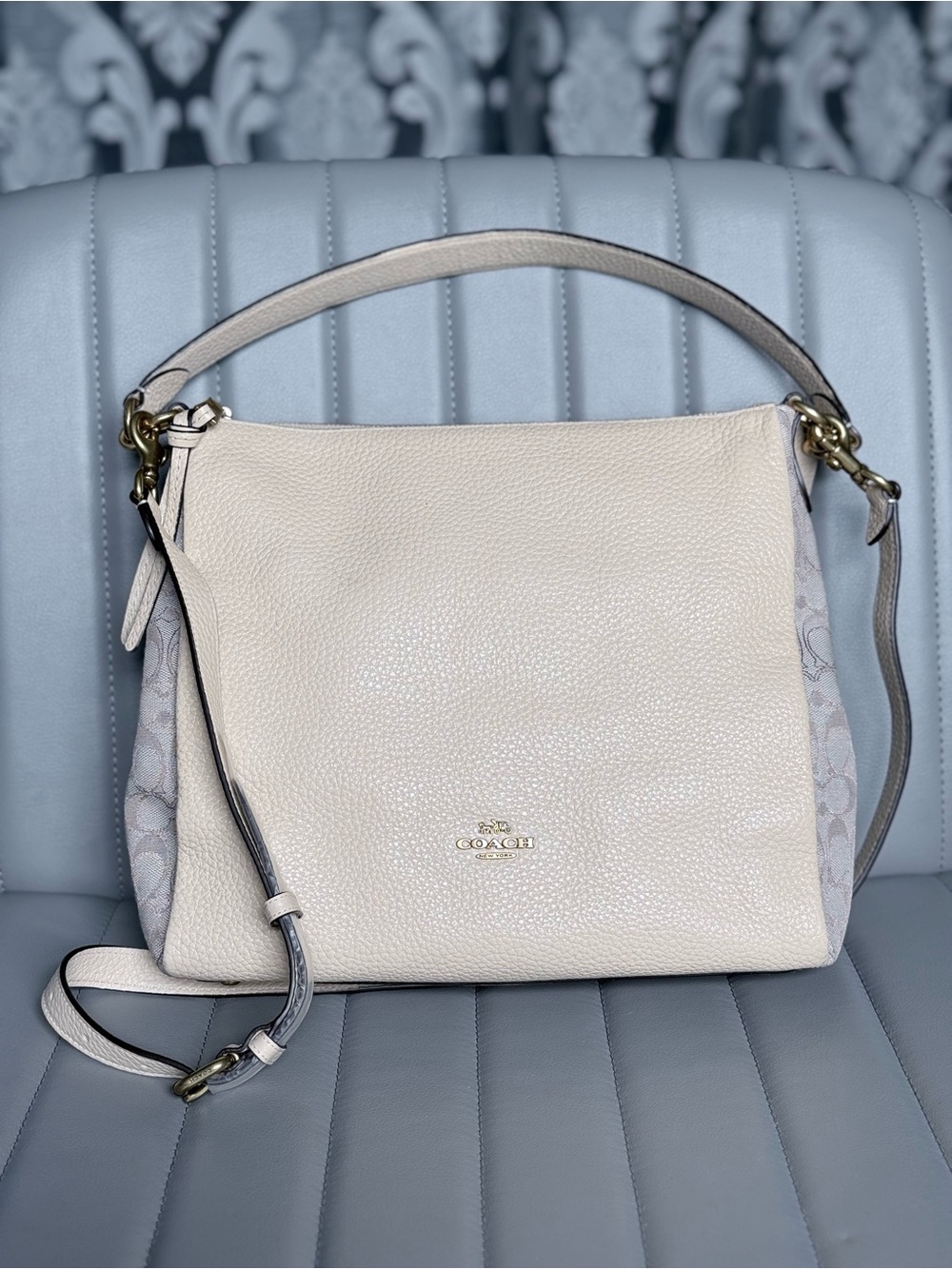Coach NWOT Shay Shoulder Convertible Crossbody Bag Cream and Jacard Side Panels